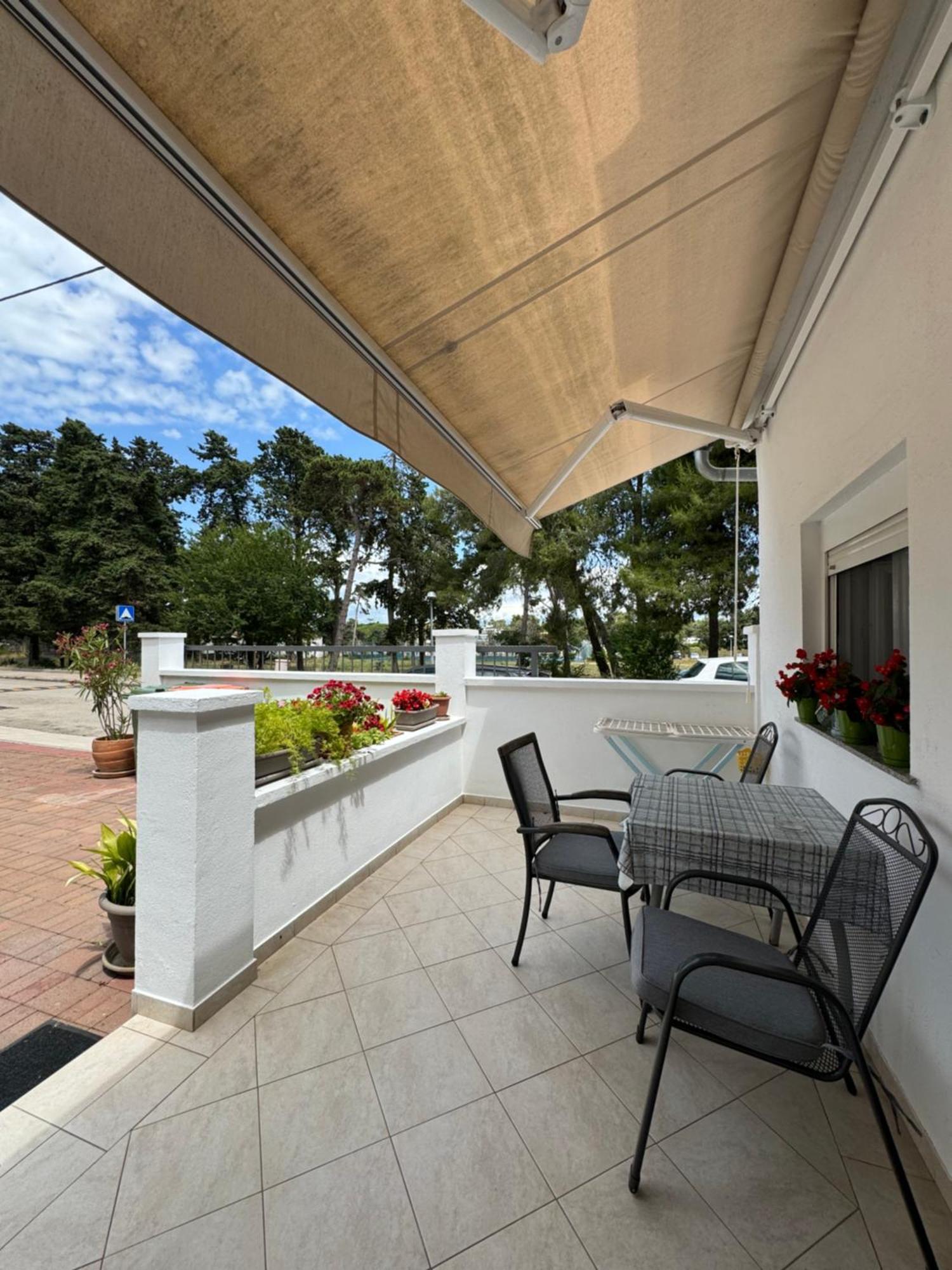 Apartament With Terrace Near Sea - Angela's